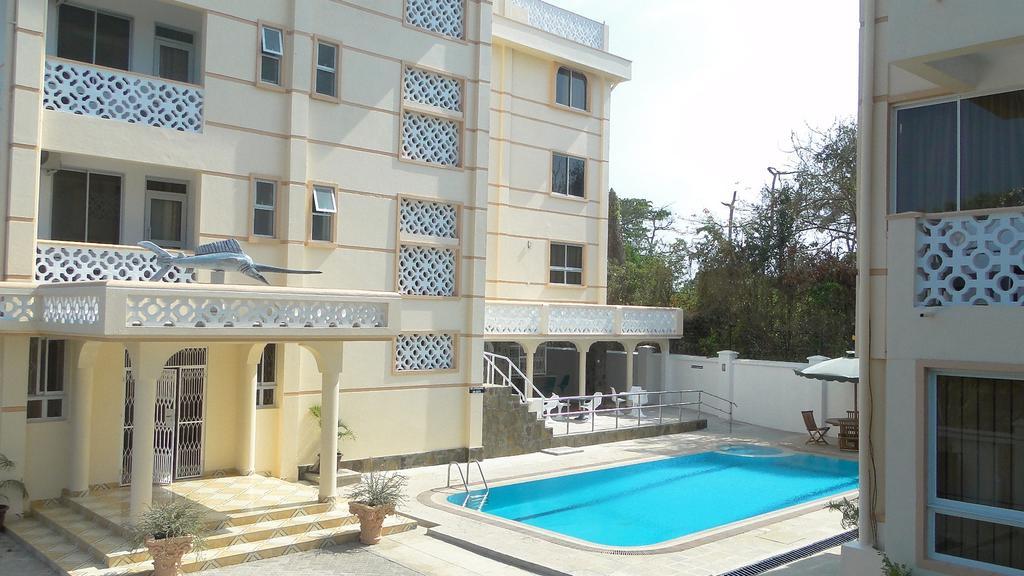 Pavilion Holiday Resort Bamburi Exteriör bild